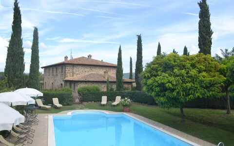Podere Peteglia: Garten, Estate, Hecke, Landscaping, Villa, Villa, Hof, Immergrün, Hazienda