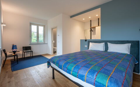 Cuadrat: Interior Design, Möbel, Schlafzimmer, Wand, Bett, Flooring, Decke, Fussboden, Holz, Bettdecke