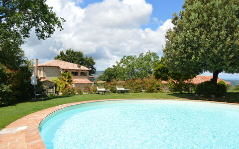 Agriturismo Bellavista, Private Pool, Val D'Orcia: Schwimmbad, Resort, Eco Hotel, Garten, Gartenmöbel, Hazienda, Estate, Bauernhaus, Garten, Landscaping
