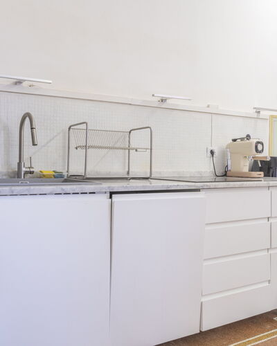 La Casa di Bruno, Terrace, in the Heart of Genova: Küchengerät, Küche, Flooring, Interior Design, Major Appliance, Möbel, Countertop, Holz, Cabinetry, Fussboden