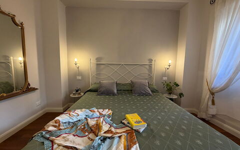 Casa Amandoli: Möbel, Schlafzimmer, Interior Design, Bett, Holz, Fussboden, Flooring, Bettdecke, Bedding, Zimmer