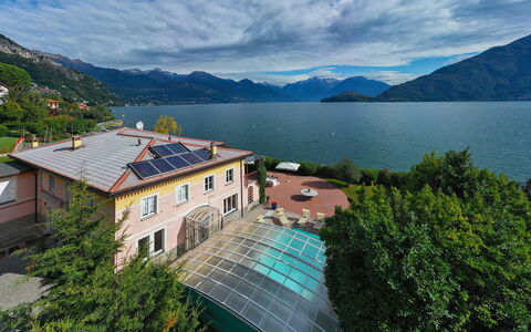 Besanina: Gebirge, Ferienort, Villa, Alpen, Villa, Hotel, Resort, Balkon