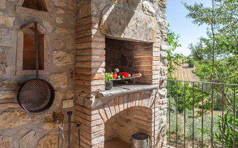 Casale Nido: Backstein, Mauerwerk, Steinwand, Garten, Kamin, Flagstone, Landscaping, Hinterhof
