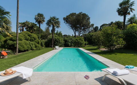 Romantica 16: Schwimmbad, Resort, Freizeit, Schatten, Garten, Gartenmöbel, Landscaping, Eco Hotel, Sonnenliege