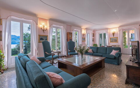 Camilla Villa: Möbel, Interior Design, Zuhause, Wohnung, Zimmer, Stuhl, Decke, Couch, Wohnzimmer