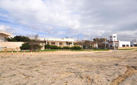 Appartamento Calanca, Marina di Mancaversa: Himmel, Grundstueck, Einfach, Menschliche Siedlung, Boden, Dorf, Shrubland