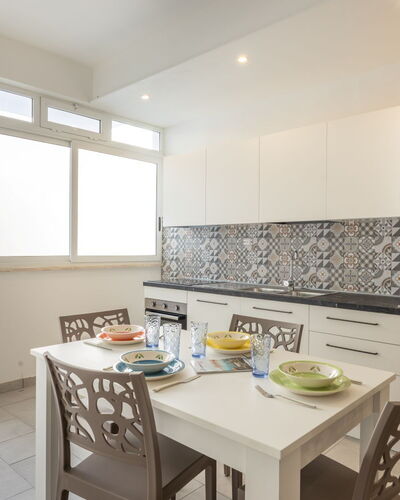 Appartamento Monomare, Gallipoli: Flooring, Interior Design, Fussboden, Möbel, Küche, Countertop, Major Appliance, Decke, Wohnung, Zimmer