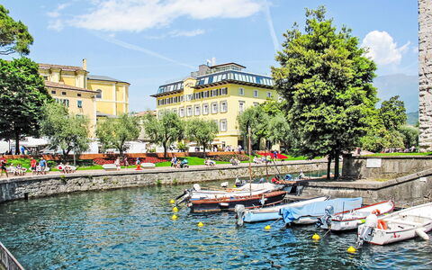 Livia: Wasser, Gewässer, Wasserweg, Stadt, Sommer, \Stadt, Bank, Kanal, See, Küsten Und Ozeanische Forms