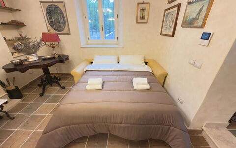 Villa Montepulciano Vineyard: Holz, Fussboden, Möbel, Interior Design, Flooring, Schlafzimmer, Bett, Zimmer, Holzbeize, Hartholz