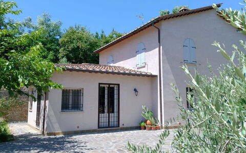 Villa Montepulciano Vineyard: Gebäude, Haus, Tür, Wohngebiet, Zuhause, Fassade, Hütte, Menschliche Siedlung, Estate, Hazienda