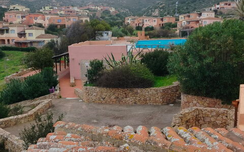 Rocciarossa: Wohngebiet, Landschaft, Haus, Zuhause, Grundstueck, Ländliches Gebiet, Vorort, Dorf, Bergdorf