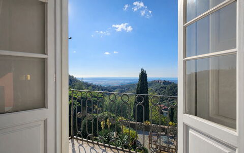 Villa Il Torrazzo, Vista Mare, Massarosa: Sonnenlicht, Balkon, Geländer, Baluster, Zaun