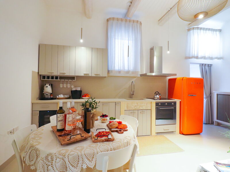 Bacchus: Historic Charming Home