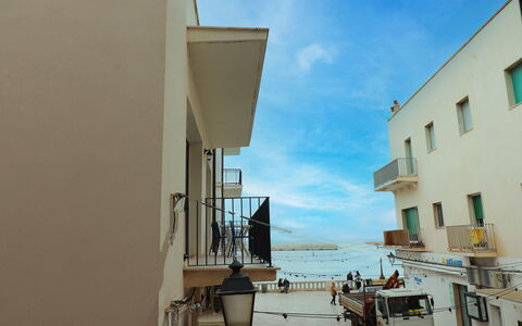 Scilla Centro Storico Otranto: Gebäude, Fenster, \Stadt, Nachbarschaft, Die Architektur, Wohngebiet, Wohnung, Urban Design, Balkon