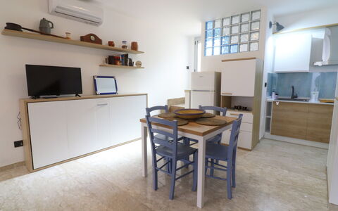 Malika: Möbel, Flooring, Interior Design, Holz, Fussboden, Zimmer, Wohnung, Cabinetry, Countertop, Küche