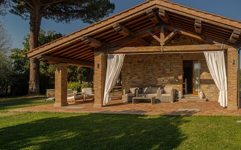 Villa Bolgheri Vermentino Castagneto Carducci: Holz, Dach, Grundstueck, Hütte, Zuhause, Schatten, Veranda, Outdoor Struktur, Estate, Strahl