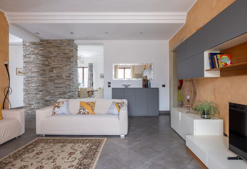 Casa Lory, Monteriggioni, Siena: Möbel, Interior Design, Flooring, Couch, Wand, Fussboden, Wohnzimmer, Holz, Zimmer, Decke