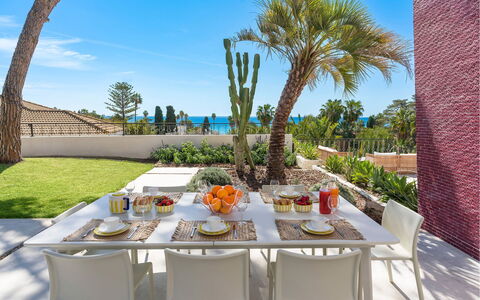 Villa Rebecca: Möbel, Tabelle, Stuhl, Gartenmöbel, Tisch Im Freien, Garten, Küche & Esszimmer Tisch, Schatten, Landscaping