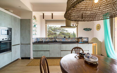 Casa Gentile: Möbel, Interior Design, Flooring, Holz, Fussboden, Küche, Decke, Light Fixture, Zuhause, Zimmer