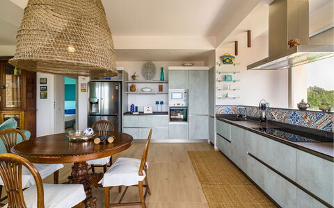 Casa Gentile: Möbel, Interior Design, Küche, Flooring, Fussboden, Holz, Countertop, Decke, Zuhause, Cabinetry