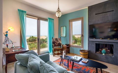 Casa Gentile: Möbel, Interior Design, Zuhause, Stuhl, Zimmer, Wohnung, Decke, Hartholz, Wohnzimmer, Holzbeize