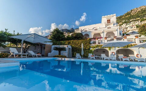 Villa Desideria: Schwimmbad, Resort, Regenschirm, Hotel, Sonnenliege, Ferienort, Thermae, Hazienda, Boutique Hotel