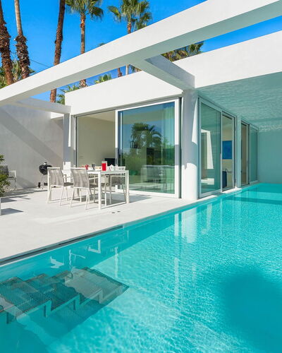Villa Zora: Schwimmbad, Resort, Schatten, Hotel, Eco Hotel, Villa, Penthouse, Freizeitzentrum