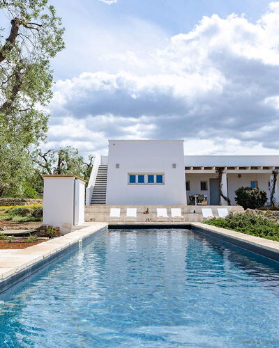 Villa Il Guaceto: Blau, Schwimmbad, Zuhause, Estate, Schatten, Water Feature, Resort, Landscaping, Villa, Design