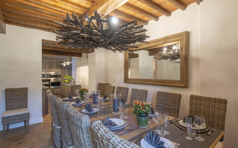 Villa Marinella: Möbel, Interior Design, Flooring, Holz, Stuhl, Decke, Tabelle, Küche & Esszimmer Tisch, Esszimmer, Fussboden