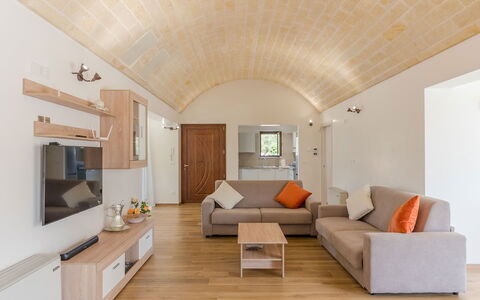 Villa Il Gelsomino: Möbel, Interior Design, Flooring, Holz, Couch, Decke, Fussboden, Zimmer, Beleuchtung, Wohnzimmer
