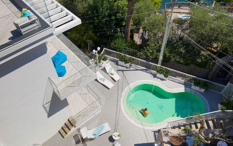 Villa del Cantone: Schwimmbad, Resort, Gartenmöbel, Verbundwerkstoff, Eco Hotel, Estate, Freizeit, Schatten, Villa, Thermae