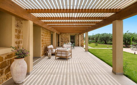 Villa Clemente: Holz, Flooring, Veranda, Fussboden, Schatten, Garten, Säule, Outdoor Struktur, Terrasse, Eco Hotel