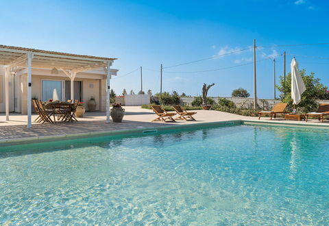 Villa Camporeale: Schwimmbad, Resort, Estate, Schatten, Villa, Eco Hotel, Hazienda, Hotel, Gartenmöbel