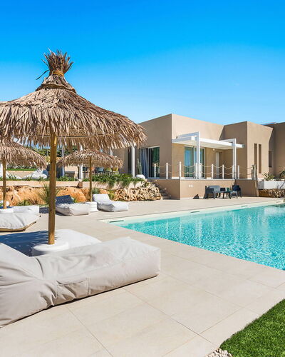 Villa Cornino: Resort, Schwimmbad, Wohnung, Eco Hotel, Gartenmöbel, Estate, Schatten, Villa, Hotel, Sonnenliege