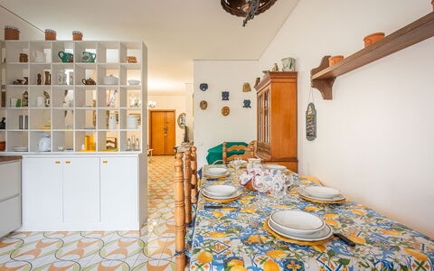 Casa Lucio: Interior Design, Flooring, Fussboden, Zimmer, Decke, Cabinetry, Küche, Countertop, Fliese, Schrank