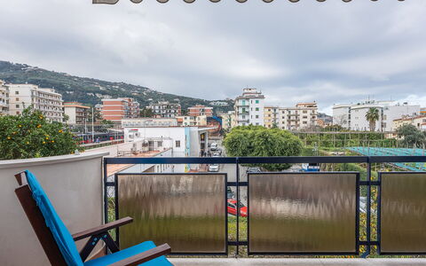 Casa Lucio: Wohnung, Balkon, Eigentumswohnung, Schatten, Hotel, Zaun, Geländer, Zimmerpflanze