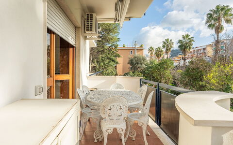 Casa Lucio: Wohngebiet, Wohnung, Zuhause, Balkon, Schatten, Stuhl, Zimmerpflanze, Penthouse