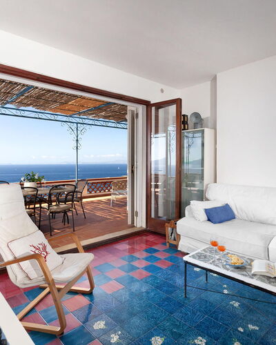 Sea Scent: Möbel, Flooring, Meer, Fussboden, Interior Design, Ozean, Stuhl, Resort, Zimmer, Wohnung