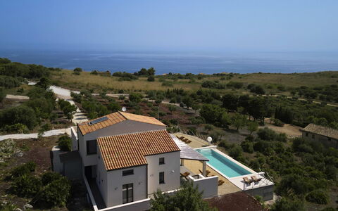 Villa Priscilla: Schwimmbad, Estate, Urlaub, Villa, Resort