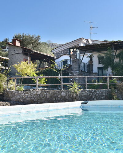 Villa Birbante: Schwimmbad, Resort, Hazienda, Schatten, Hinterhof, Water Feature, Eco Hotel, Outdoor Struktur, Flagstone