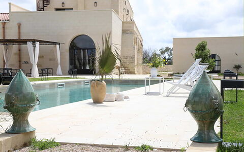 Masseria Loyola: Estate, Schwimmbad, Landscaping, Hazienda, Beton, Hof, Schatten, Villa, Villa, Water Feature