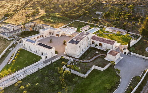 Masseria Loyola: Die Architektur, Landschaft, Estate, Zuhause, Villa, Hazienda, Landscaping, Auffahrt, Luftaufnahmen, Hof