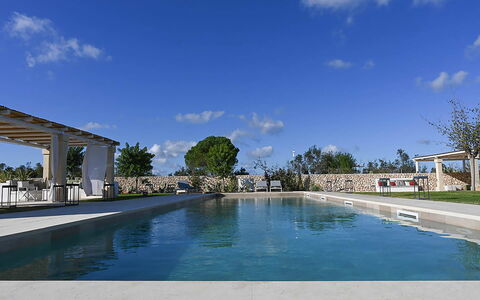 Masseria Loyola: Schwimmbad, Schatten, Landscaping, Estate, Resort