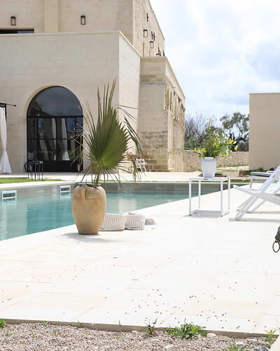 Masseria Loyola: Estate, Schwimmbad, Landscaping, Hazienda, Beton, Hof, Schatten, Villa, Villa, Water Feature