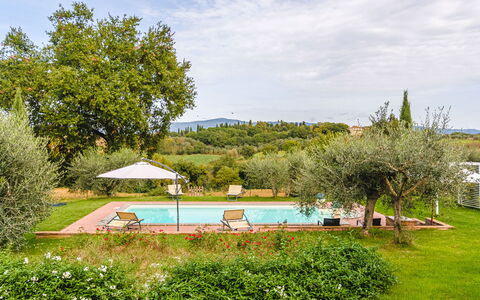 Villa dei Fiori: Garten, Estate, Rasen, Bauernhaus, Hazienda, Landscaping, Plantage, Villa, Hinterhof