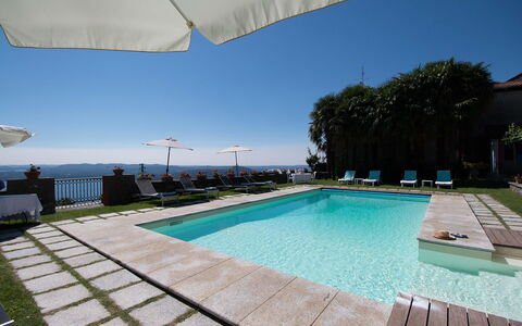 Mariuccia 3: Blau, Schwimmbad, Gartenmöbel, Resort, Eco Hotel, Sonnenliege, Freizeit, Regenschirm, Schatten, Hotel