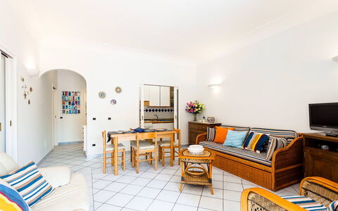Casa Dorothea 1: Flooring, Fussboden, Interior Design, Möbel, Decke, Zimmer, Wohnung, Stuhl, Couch, Wohnzimmer