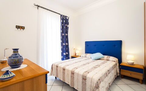 Casa Dorothea 1: Möbel, Interior Design, Schlafzimmer, Fussboden, Flooring, Bett, Zimmer, Bettdecke, Bedding, Bettrahmen