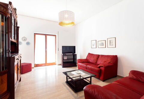 Casa Gina: Möbel, Interior Design, Flooring, Fussboden, Wand, Couch, Holz, Zimmer, Wohnzimmer, Decke
