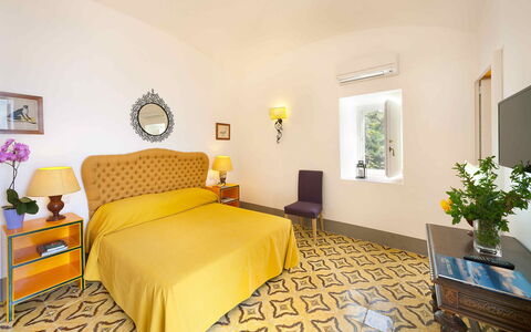Casa la Riva: Fussboden, Wohnung, Hotel, Resort, Zimmerpflanze, Lampe, Boutique Hotel, Villa, Suite, Schwimmbad